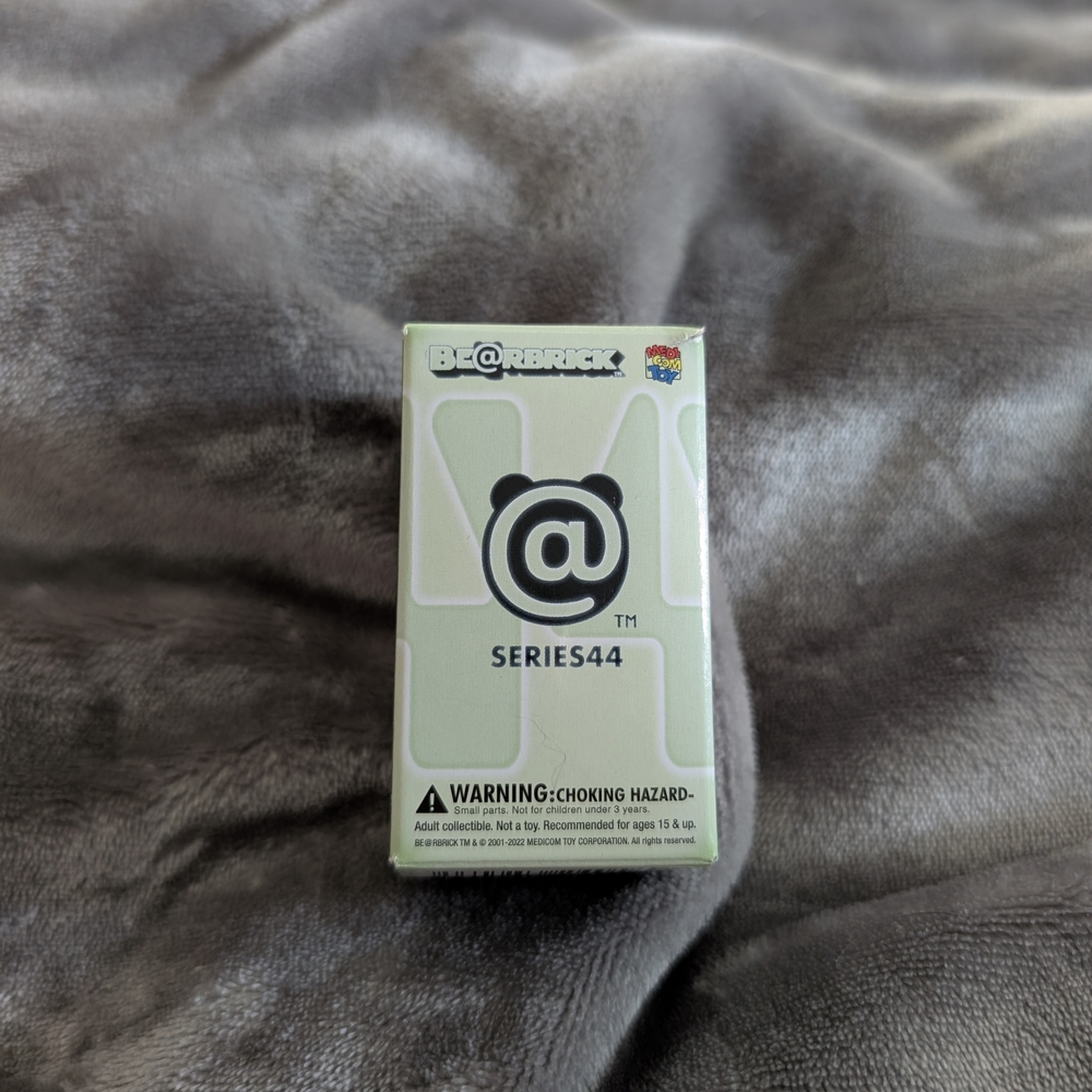 Bearbrick Series 44 Confirmed Jellybean - Picture 2 of 2